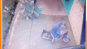 Investigó y negoció con supuesto ladrón para recuperar su moto