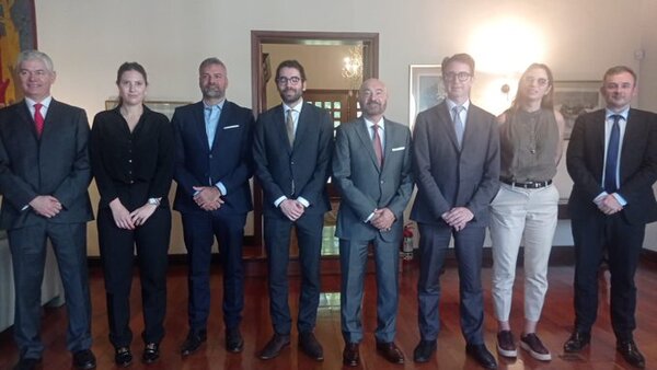 Proyectan fortalecer lazos comerciales entre Paraguay y Francia - .::RADIO NACIONAL::.
