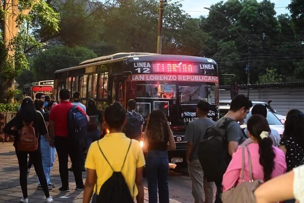 Con baja de combustible, pasaje podría bajar este mes, según viceministro de Transporte - Política - ABC Color