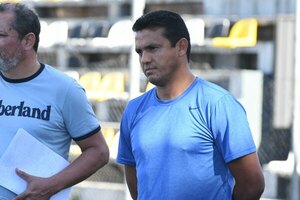 Versus / David Villalba dirigirá un último partido con Recoleta y luego se reencontrará con Julio Cáceres