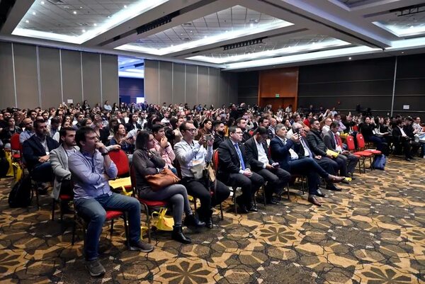 Exponen avances y desafíos del ecommerce - Economía - ABC Color