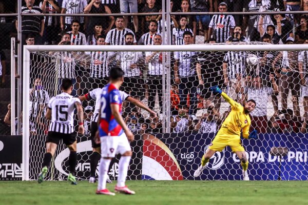 Versus / Un clásico de mero trámite para Libertad, pero con olor a revancha para Cerro Porteño