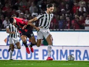 Cerro Porteño y Libertad juegan la penúltima fecha en La Nueva Olla - Fútbol - ABC Color