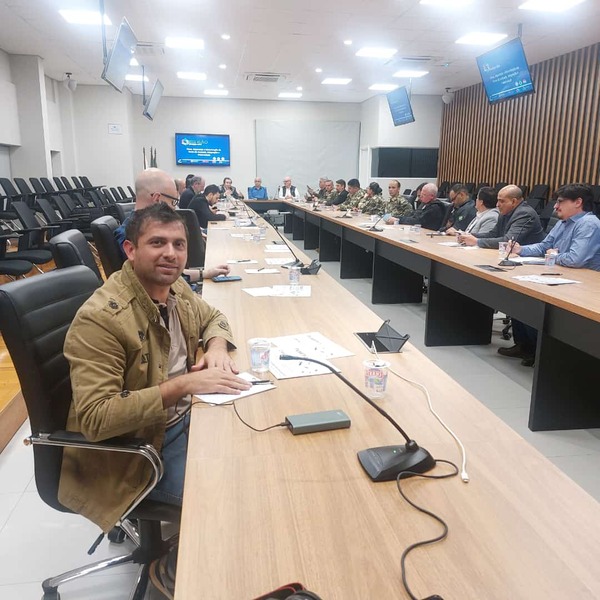 Concejal Víctor Torales participa de foro sobre situación de puentes internacionales - La Clave