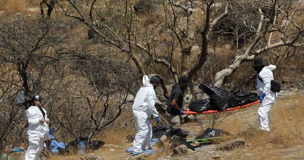 La Nación / México: terrible hallazgo de 45 bolsas con restos humanos en Jalisco