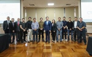 Consejo Estratégico de Movilidad Eléctrica presentó a 10 primeros profesionales a ser capacitados en Corea del Sur - .::Agencia IP::.