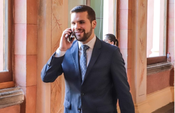 Huttemann desmiente rumores y dice que la transición será tranquila - ADN Digital