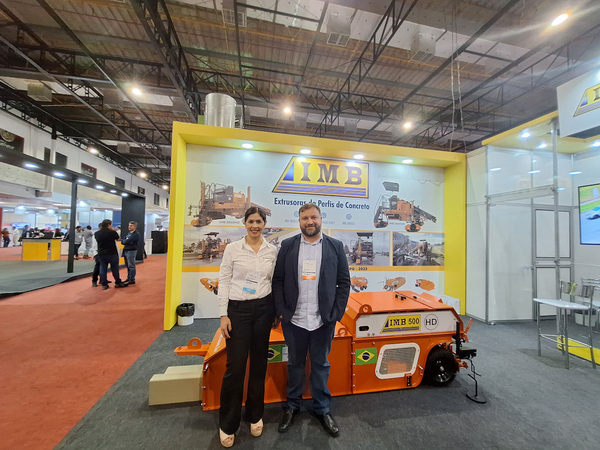 Pampeiro estuvo presente en la Expo PAVING en Brasil