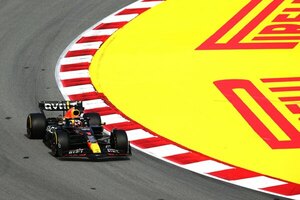 Versus / Max Verstappen, por delante de Fernando Alonso en los primeros entrenamientos en España