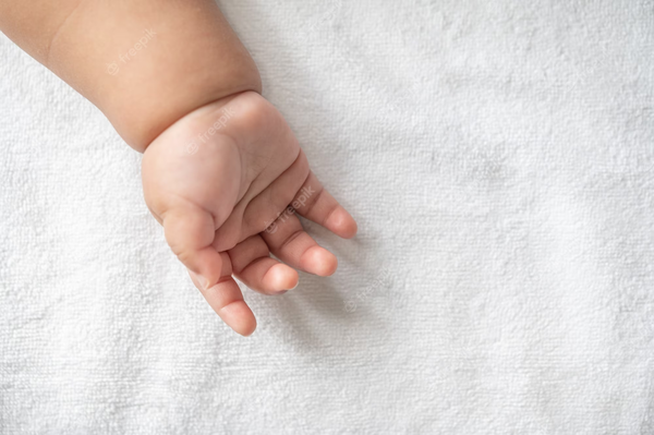 Investigan muerte de niña de 2 años tras presentar vómitos y convulsiones