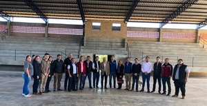 Verifican avances de obra encarada por la SND para moderno polideportivo en Itacurubí del Rosario - .::RADIO NACIONAL::.