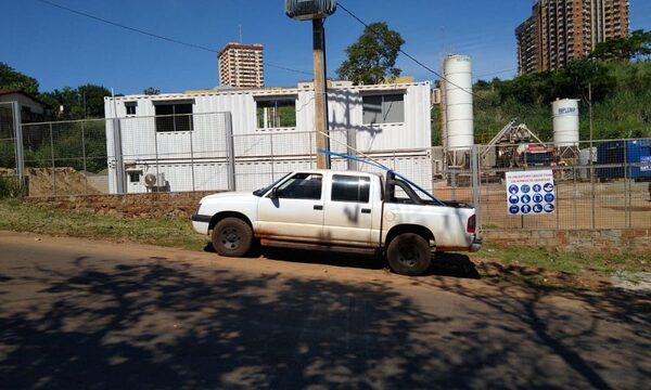 Roban camioneta de paraguayo mientras consultaba en una clínica en Foz de Yguazú