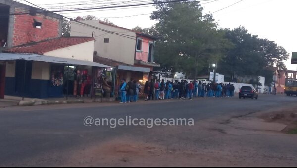 Diario HOY | Colegio coloca detector de metales y realiza cateo de mochilas