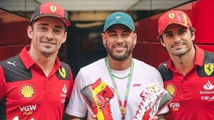 Versus / Neymar compartió con los pilotos de Formula 1 en el GP de España
