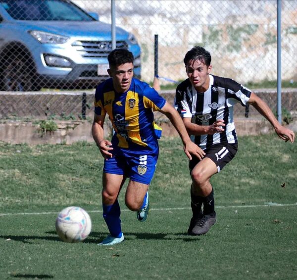 Sub 18: Gumarelos siguen al mando - Fútbol - ABC Color