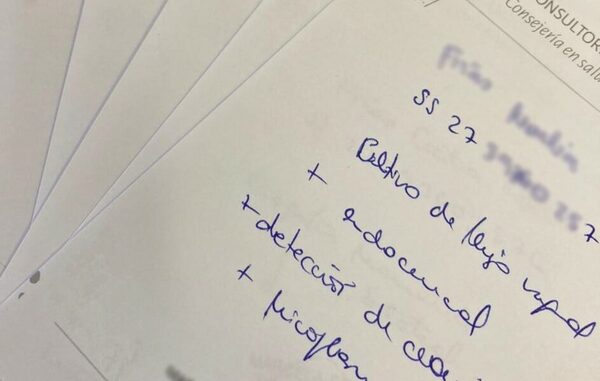 Advierten a médicos que deben poner nombre de droga en recetas