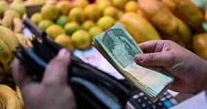 La Nación / El guaraní perdió 1 % de su valor frente al dólar en el último mes
