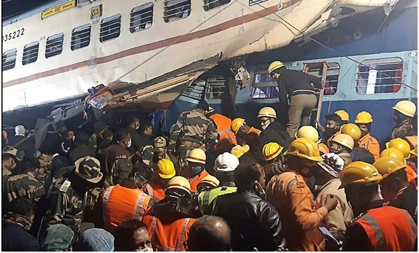 Diario HOY | Paraguay se solidariza con India por terrible accidente de tren