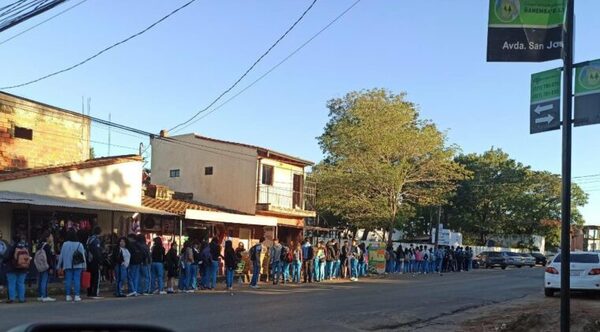 En colegio de Limpio realizan cateo de mochilas | Radio Regional 660 AM