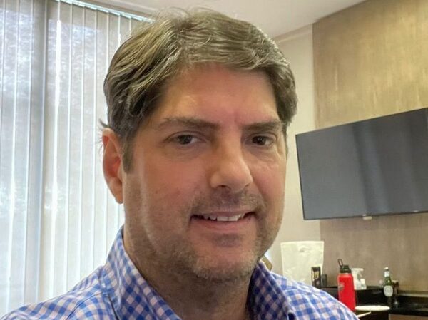Contrabando: “Nos pone una situación de desventaja competitiva enorme”, dicen importadores · Radio Monumental 1080 AM
