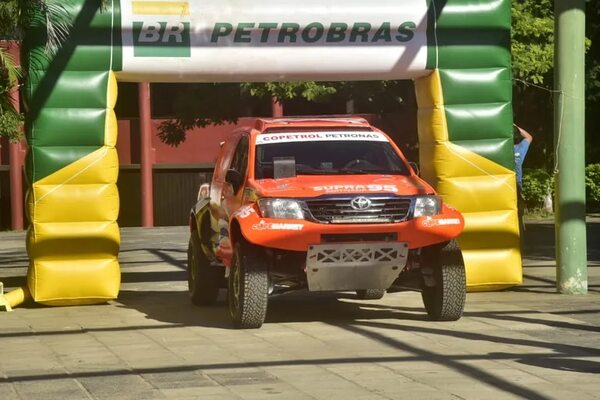 Desafío Ñeembucú: Verificaciones cumplidas, se espera por la largada simbólica esta noche - ABC Motor 360 - ABC Color
