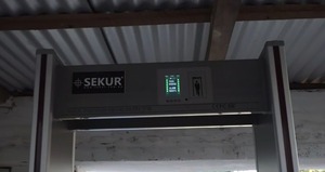 Colegio de Limpio implementa detector de metales para más seguridad - Unicanal