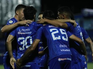 Los locales triunfan en el inicio de la fecha 11 - APF