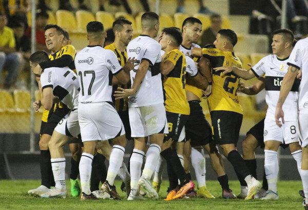 Versus / ¡De todo! El candente cruce entre los jugadores de Guaraní y Olimpia