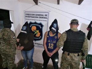 Detienen a tres presuntos microtraficantes tras allanamientos en Yaguarón y Paraguarí - Nacionales - ABC Color