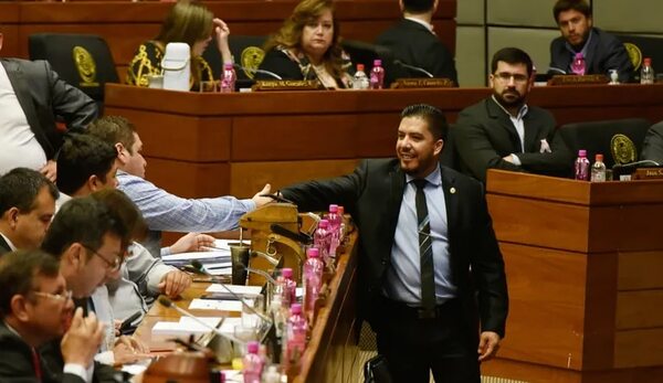 Diputados se van sin reglar expulsión y raboneadas - Política - ABC Color