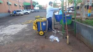 Refuerzan trabajos de limpieza en la Feria Municipal de Encarnación