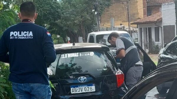 Hallan muerto a conductor de Bolt en su vehículo en Asunción