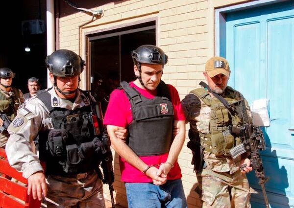 Apresan a militar que intentó meter celular a la celda de “Tío Rico” - ADN Digital