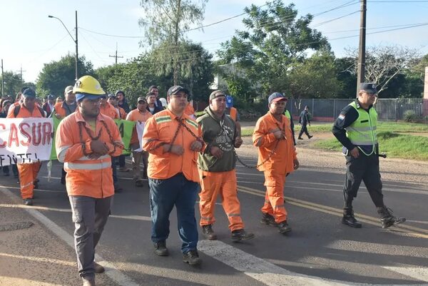 Urge firma de contrato colectivo de trabajo, dicen obreros de Consorcio Aña Cua - Nacionales - ABC Color