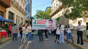 Ciudadanos organizados repudian que abusadores de niños lleguen al poder - Nacionales - ABC Color