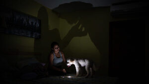 El aumento en los cortes de luz en Venezuela reaviva el temor a un apagón general - MarketData