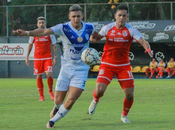 El Rojo mallorquino sale victorioso de Santísima Trinidad - APF