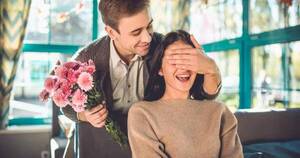 La Nación / Love bombing: cuando el “amor” en exceso hace daño