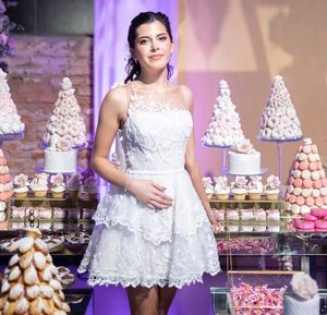 Los 15 años de Nicole Annahas Peralta - Estilo de vida - ABC Color