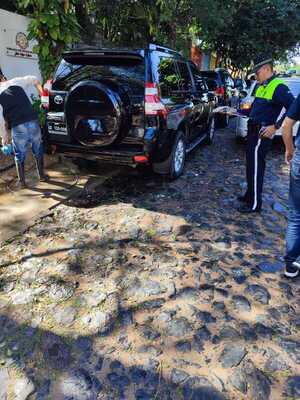 Diario HOY | ¿Se puede lavar el auto en la calle?
