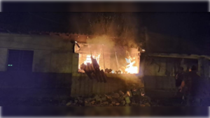 ¡Nde bárbaro! Incendio consume la cantina de un cole