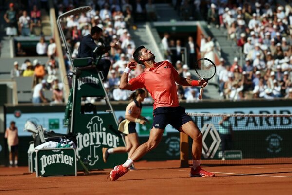 Versus / Novak Djokovic desplaza sin problemas al peruano Juan Pablo Varillas y ya está en cuartos