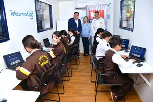 Estudiantes del barrio Republicano recibieron telecentro donado por Conatel - .::Agencia IP::.