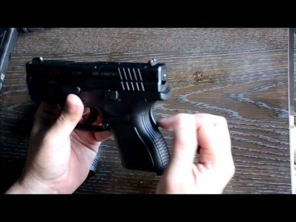 ¡Mañamina! Le robaron la pistola a un Policía