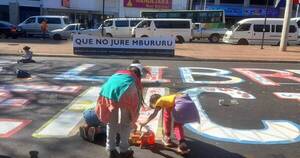 La Nación / “Infancias libres de violencia”, pintan en avenida de CDE, contra el abuso sexual infantil
