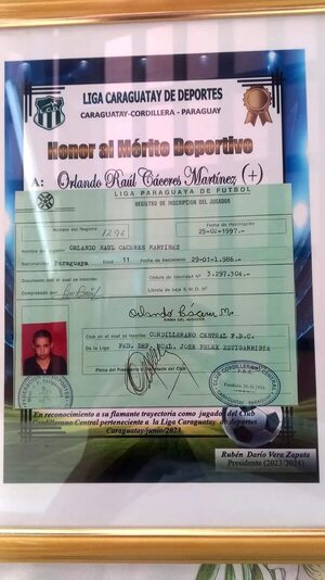 Emotivo homenaje póstumo en la Liga Caraguatay a joven arquero - Fútbol - ABC Color