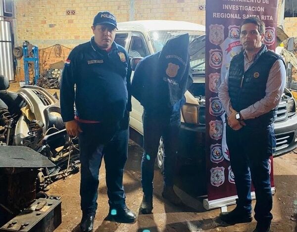 Recuperan vehículo robado en Foz tras allanamiento en Santa Rita