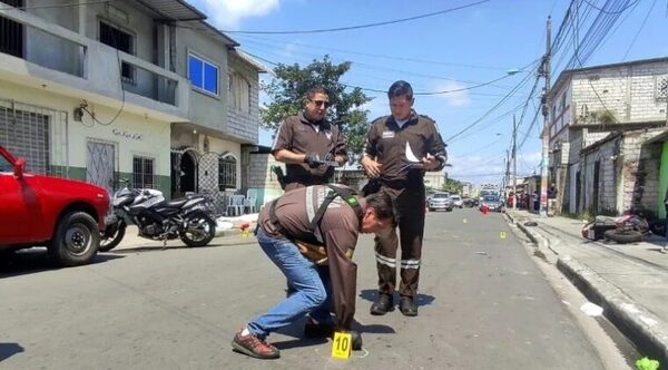 Ataque armado en Ecuador deja cinco muertos y ocho heridos