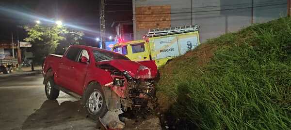 Siniestro vial deja tres heridos en Villa Elisa | 1000 Noticias