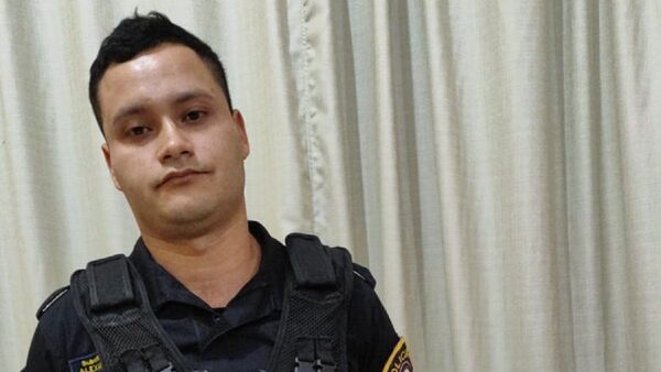 Policía detenido al intentar meter 8 petacas de caña en el Buen Pastor
